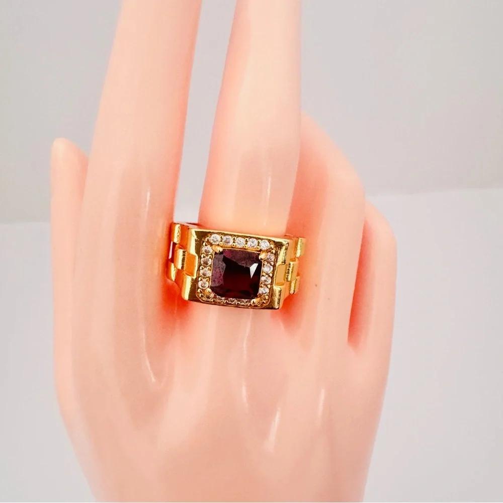 New Elegant 18K Gold Plated classic Red Gemstone men’s Ring. Size 11.5